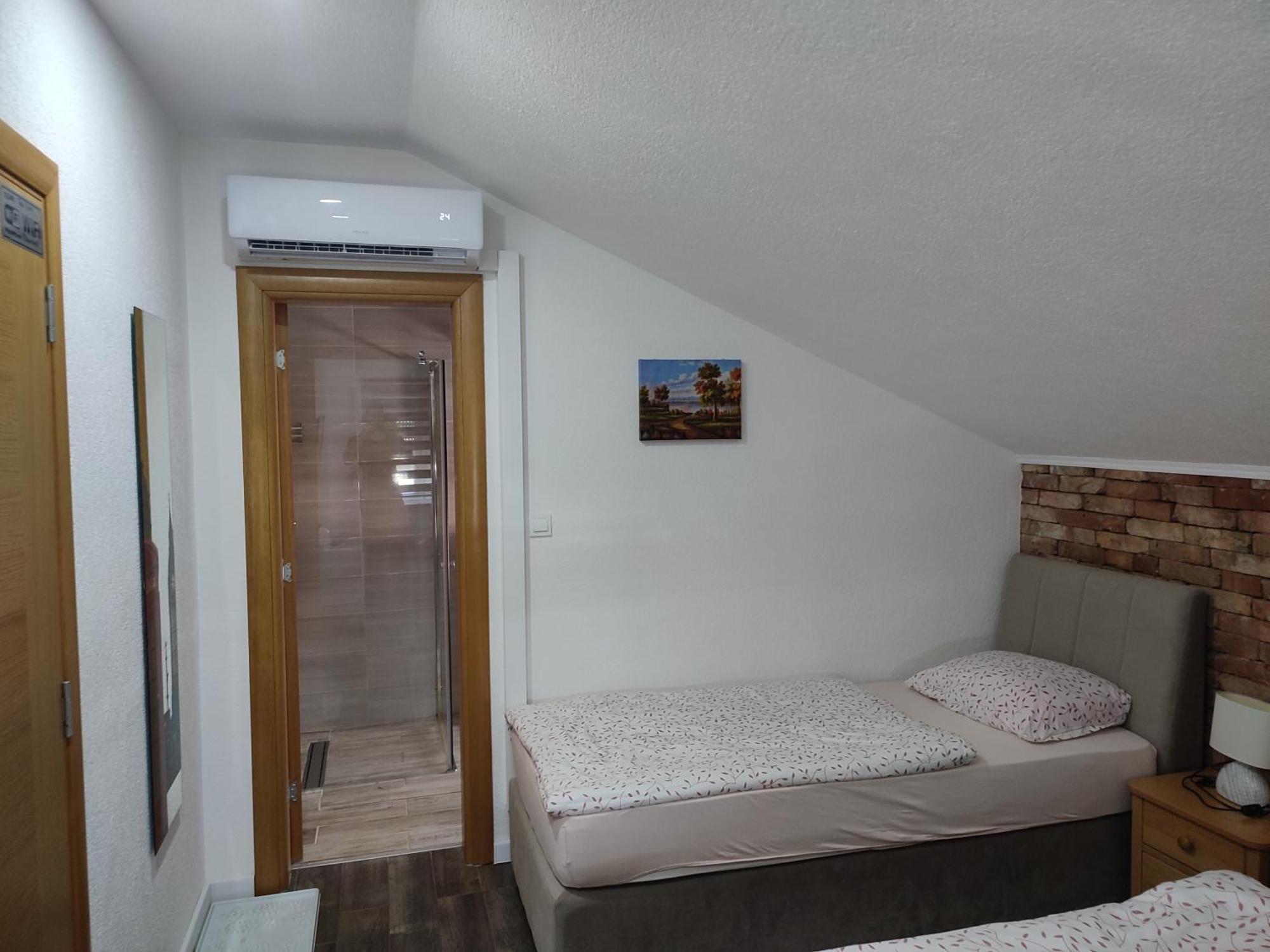 Gračac Apartman Toni מראה חיצוני תמונה